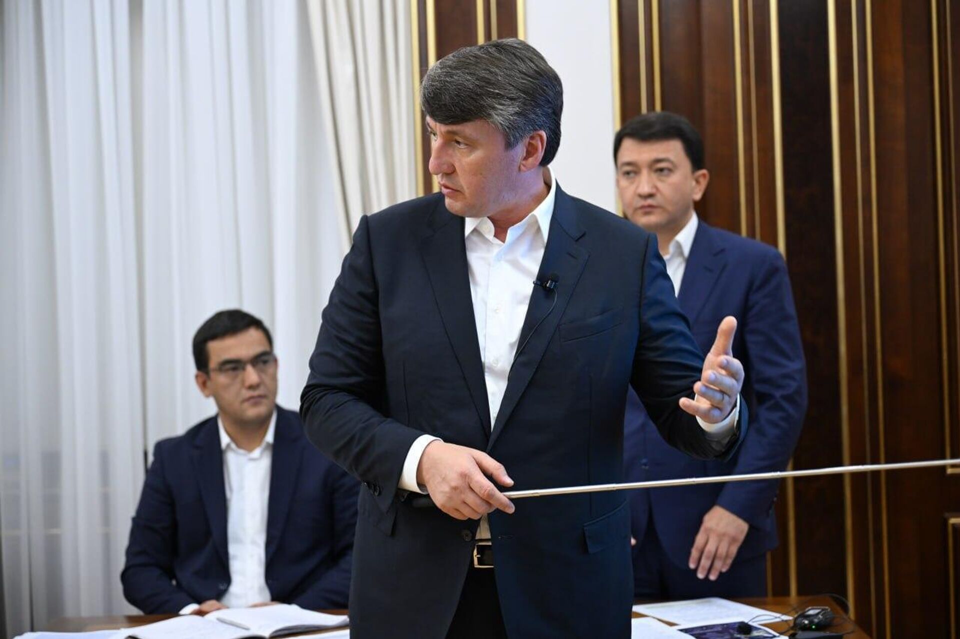 Шавкат Мирзиёев ознакомился с информацией о комплексном развитии столицы, совершенствовании промышленной и транспортной инфраструктуры. Шавкат Мирзиёев ознакомился с информацией о комплексном развитии столицы, совершенствовании промышленной и транспортной инфраструктуры. - Sputnik Узбекистан, 1920, 17.10.2025