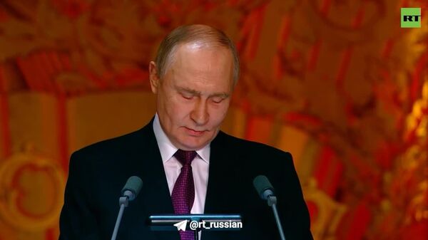 Владимир Путин поблагодарил главреда медиагруппы Россия сегодня, Sputnik и RT Маргариту Симоньян за проявленные мужество и стойкость - Sputnik Узбекистан