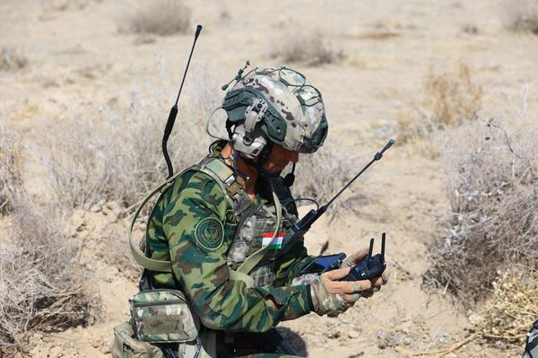 На полигоне Каттакурган Центрального военного округа проводятся совместные военные учения Бирлик – 2025. - Sputnik Узбекистан