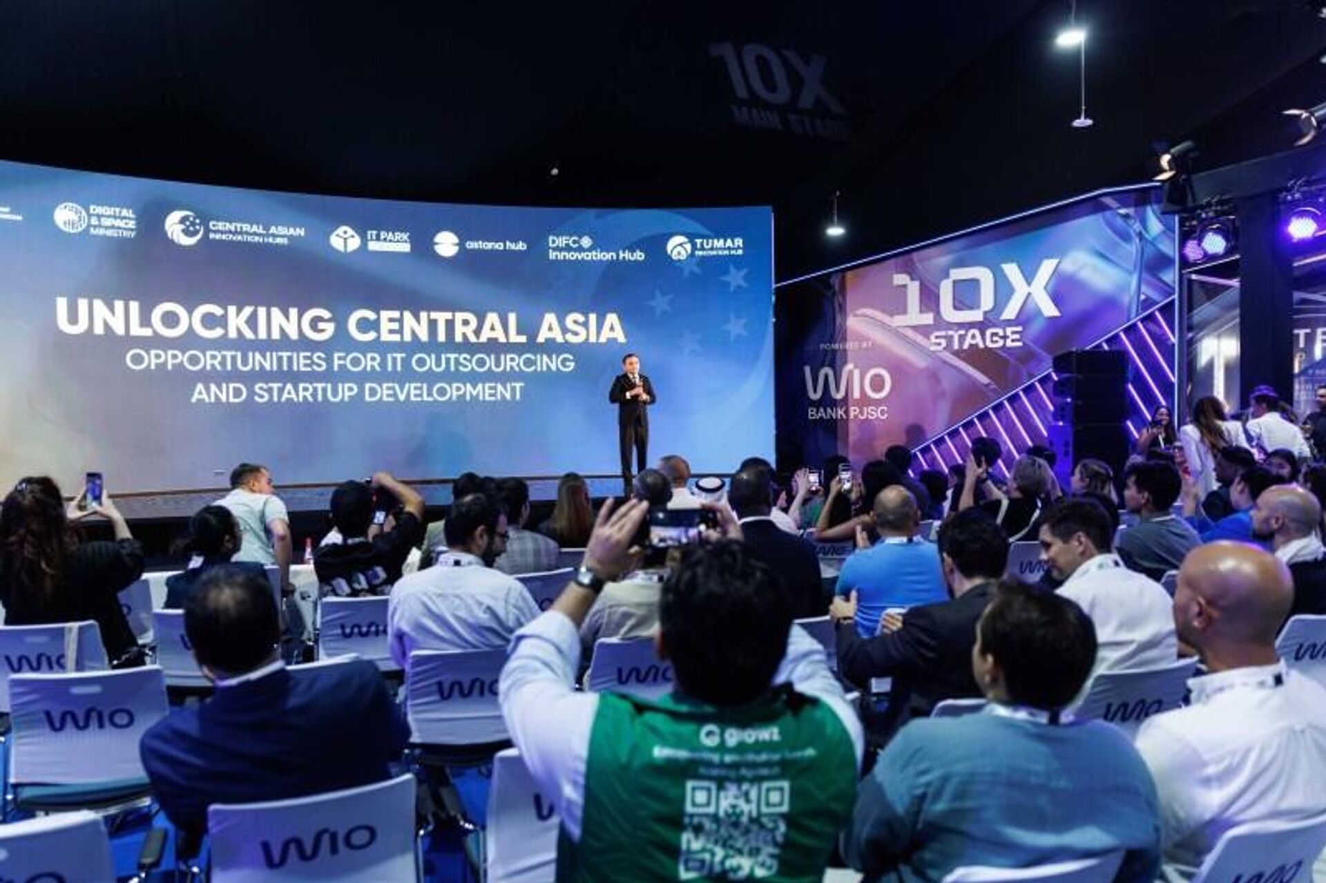 Узбекистан принял участие выставке GITEX Global в Дубае. Узбекистан принял участие выставке GITEX Global в Дубае. - Sputnik Узбекистан, 1920, 18.10.2025