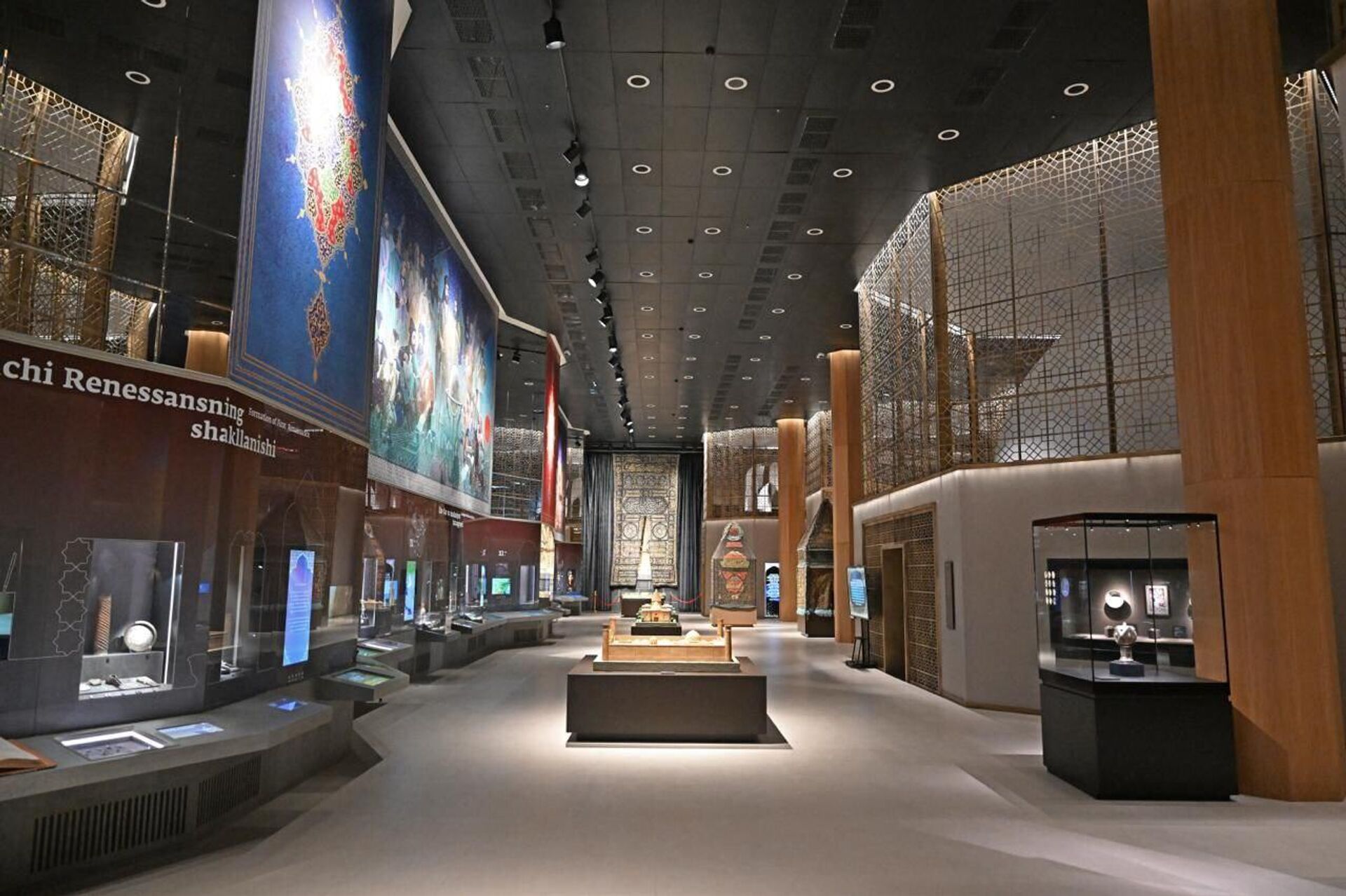 Шавкат Мирзиёев посетил Центр исламской цивилизации  - Sputnik Узбекистан, 1920, 21.10.2025