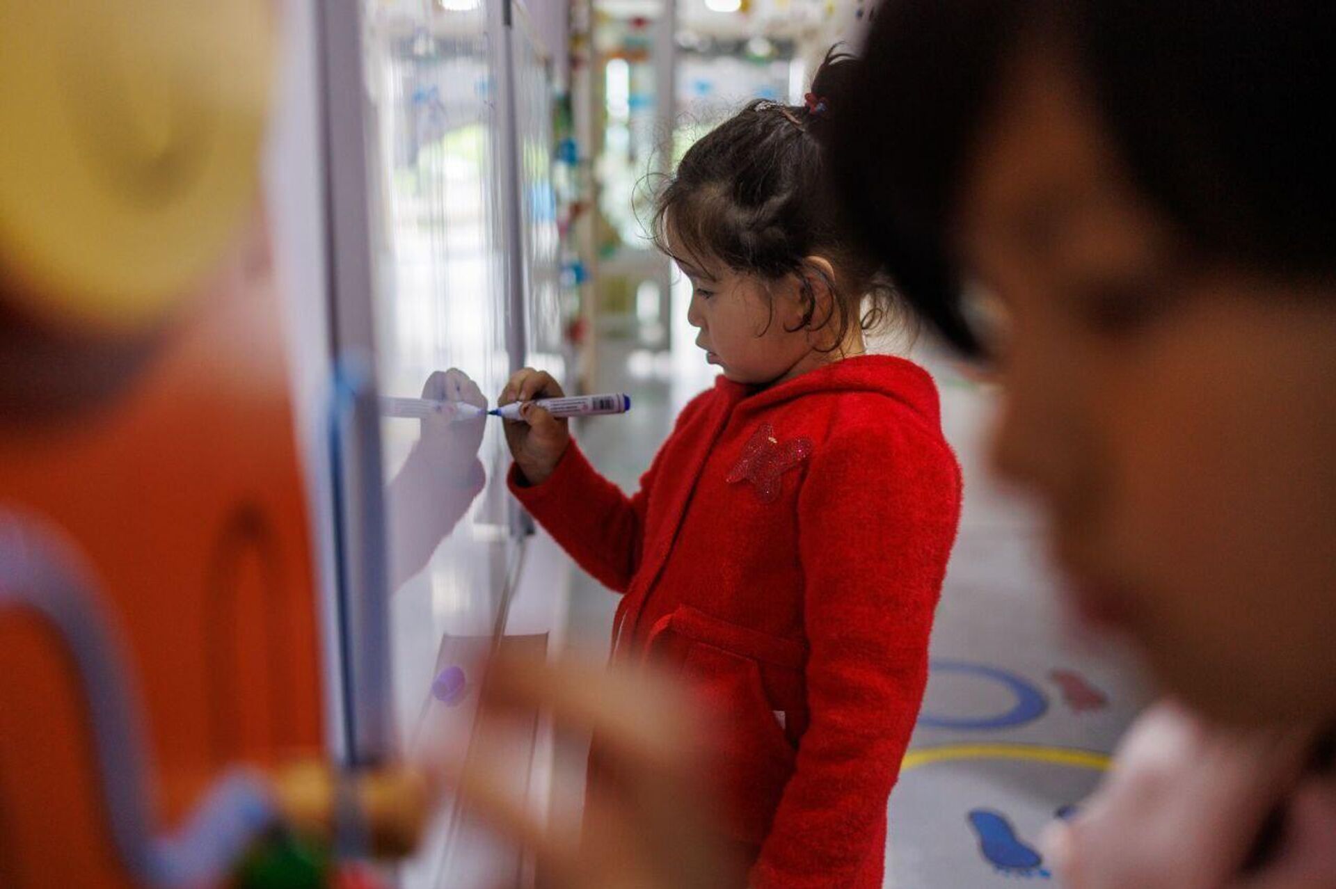 
Российский эксперт провел в Самарканде мастер-класс для тех, кто помогает особенным детям - Sputnik Узбекистан, 1920, 23.10.2025