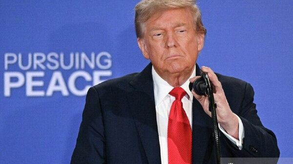 Дональд Трамп заявил, что реальное воздействие американских санкций на Россию проявится через полгода - Sputnik Узбекистан