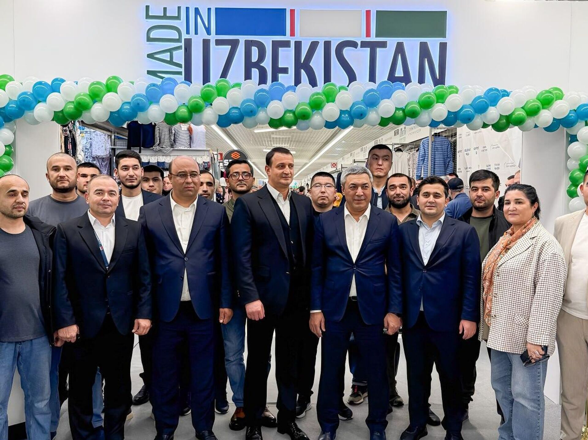 В Москве состоялось официальное открытие торговой площадки узбекских производителей на рынке Садовод. - Sputnik Узбекистан, 1920, 25.10.2025