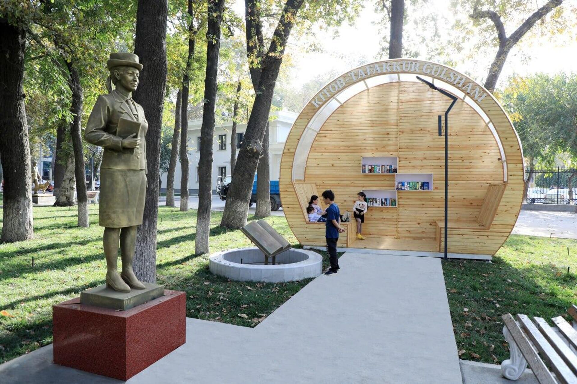 Открытие нового здания ОВД в Ташкенте Открытие нового здания ОВД в Ташкенте - Sputnik Ўзбекистон, 1920, 25.10.2025