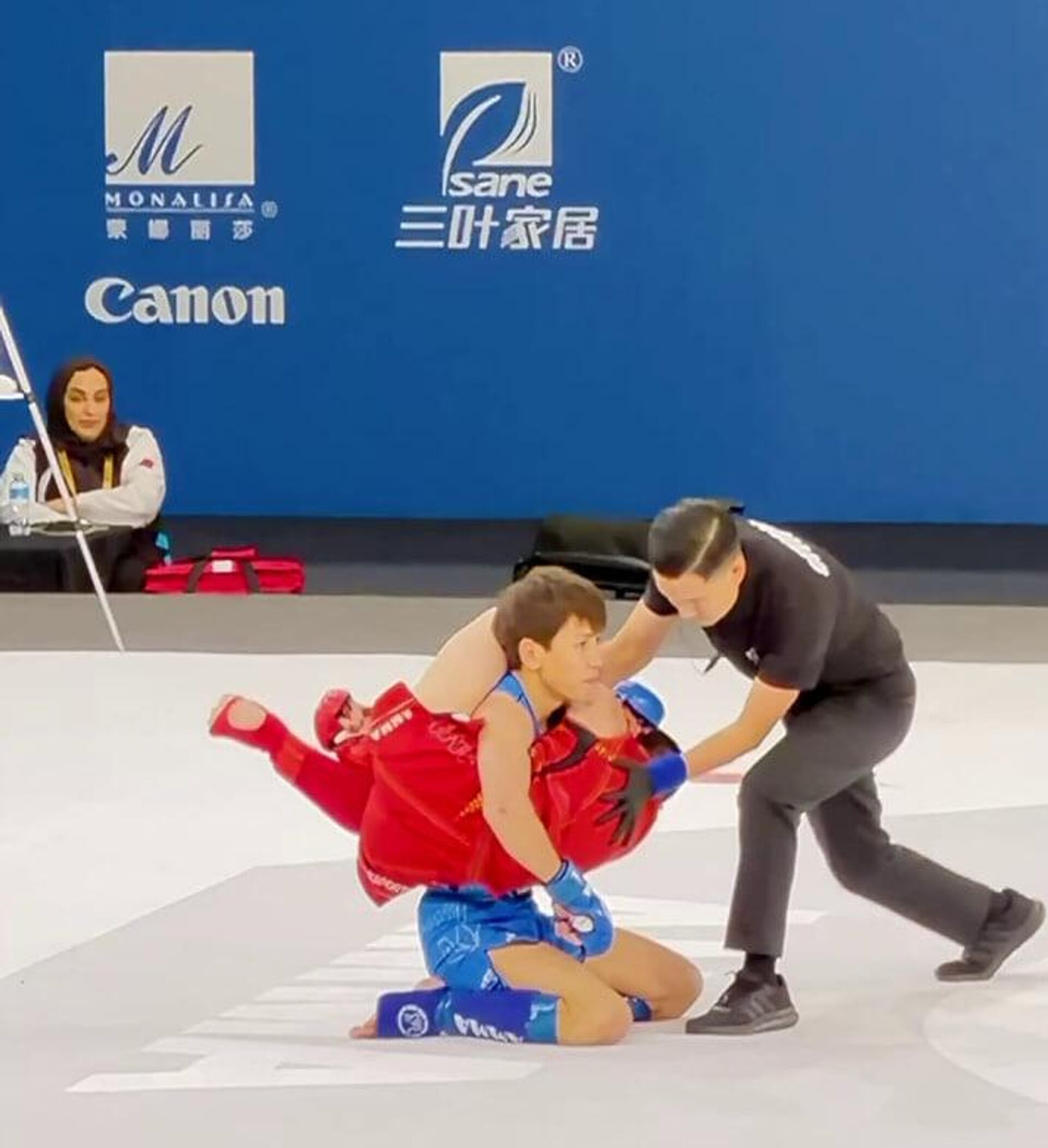 Бахрейн-2025: Аваз Анваров завоевал золотую медаль. - Sputnik Узбекистан, 1920, 25.10.2025