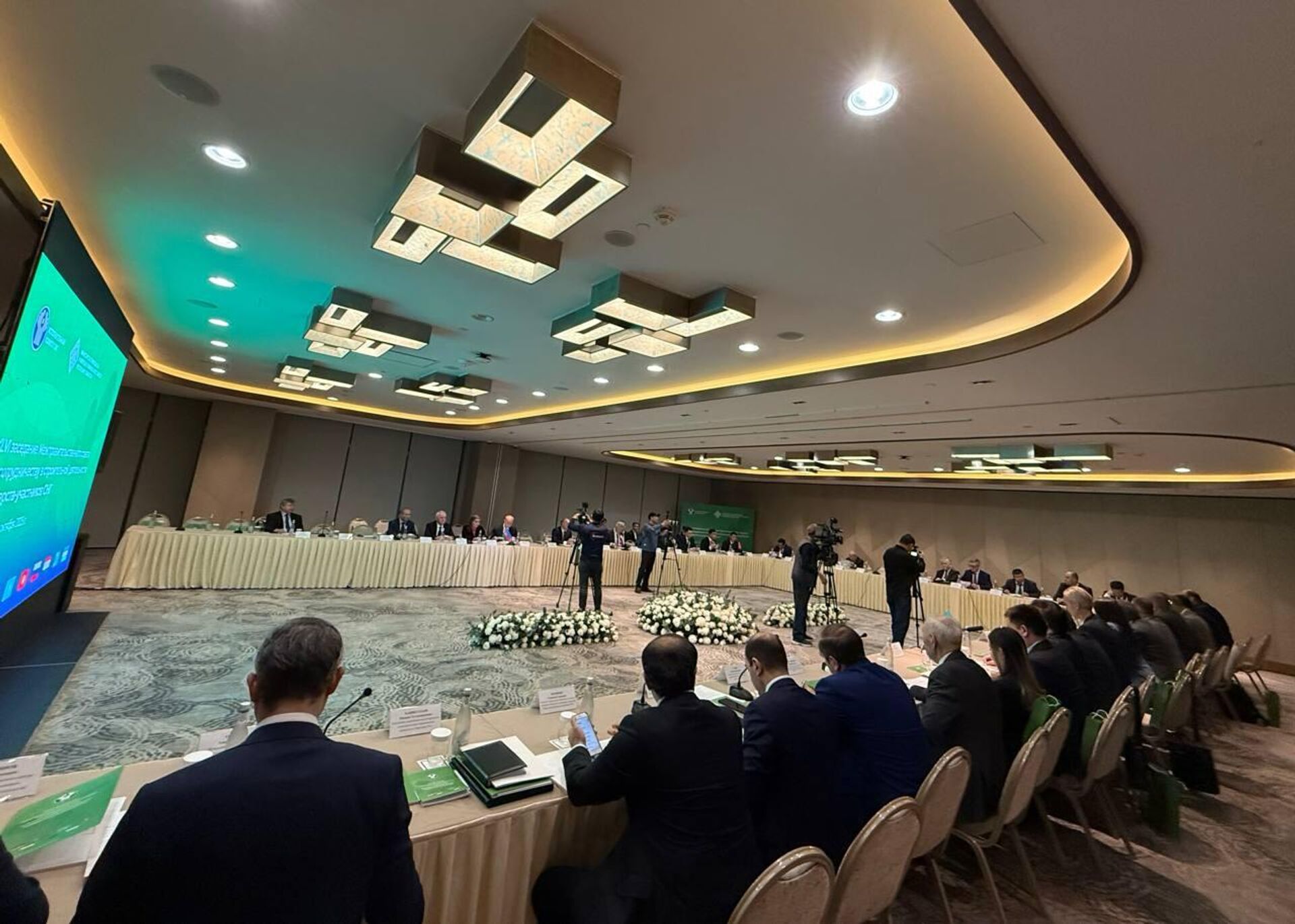 Заседание Межправительственного совета по сотрудничеству в сфере строительства стран СНГ - Sputnik Ўзбекистон, 1920, 28.10.2025