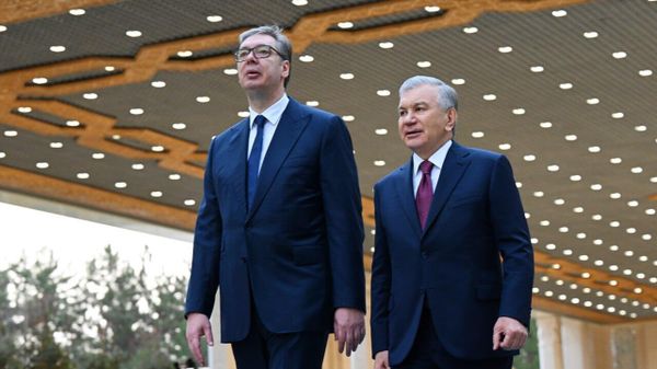 Церемония встречи президента Сербии Александра Вучича, прибывшего с официальным визитом в Узбекистан - Sputnik Узбекистан