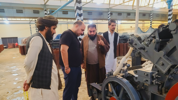 Узбекистан начал восстанавливать ряд текстильных предприятий в Афганистане - Sputnik Узбекистан