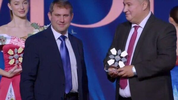 В номинации Язык мира второе место занял Азизхон Рахмонов (Узбекистан), доктор педагогических наук, декан факультета русской филологии УзГУМЯ - Sputnik Узбекистан