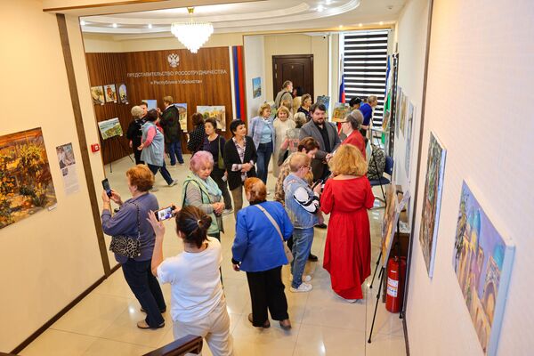 Ирина Коваленко асарларида табиат руҳий куч манбаи, турли маданиятлар, анъаналар ва қарашларни бирлаштирувчи тимсол сифатида намоён бўлади - Sputnik Ўзбекистон