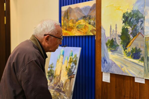 &quot;Маданиятлар мулоқоти&quot; номли кўргазмаси - Sputnik Ўзбекистон