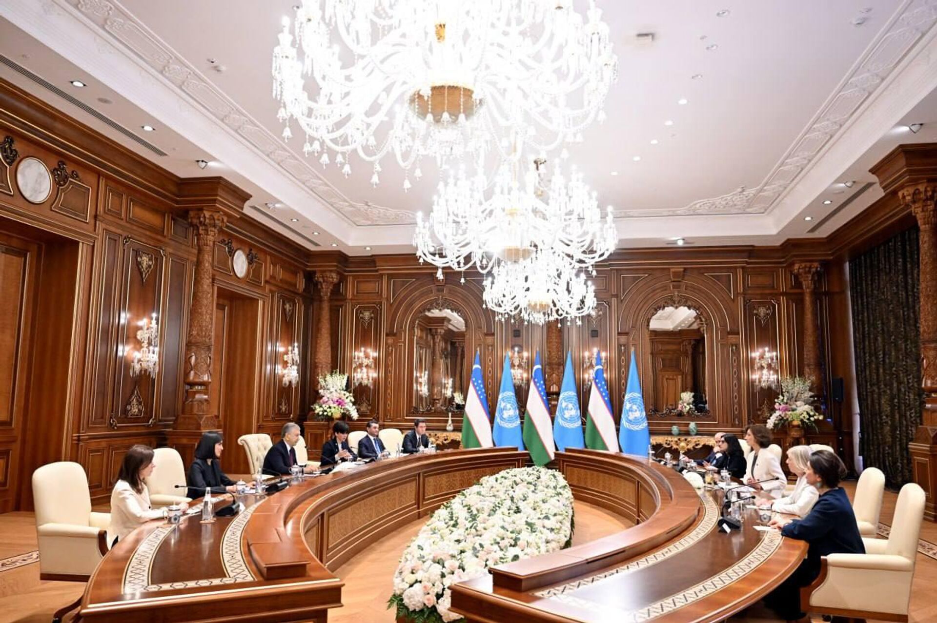 Шавкат Мирзиёев принял генерального директора ЮНЕСКО Одри Азуле. - Sputnik Ўзбекистон, 1920, 30.10.2025