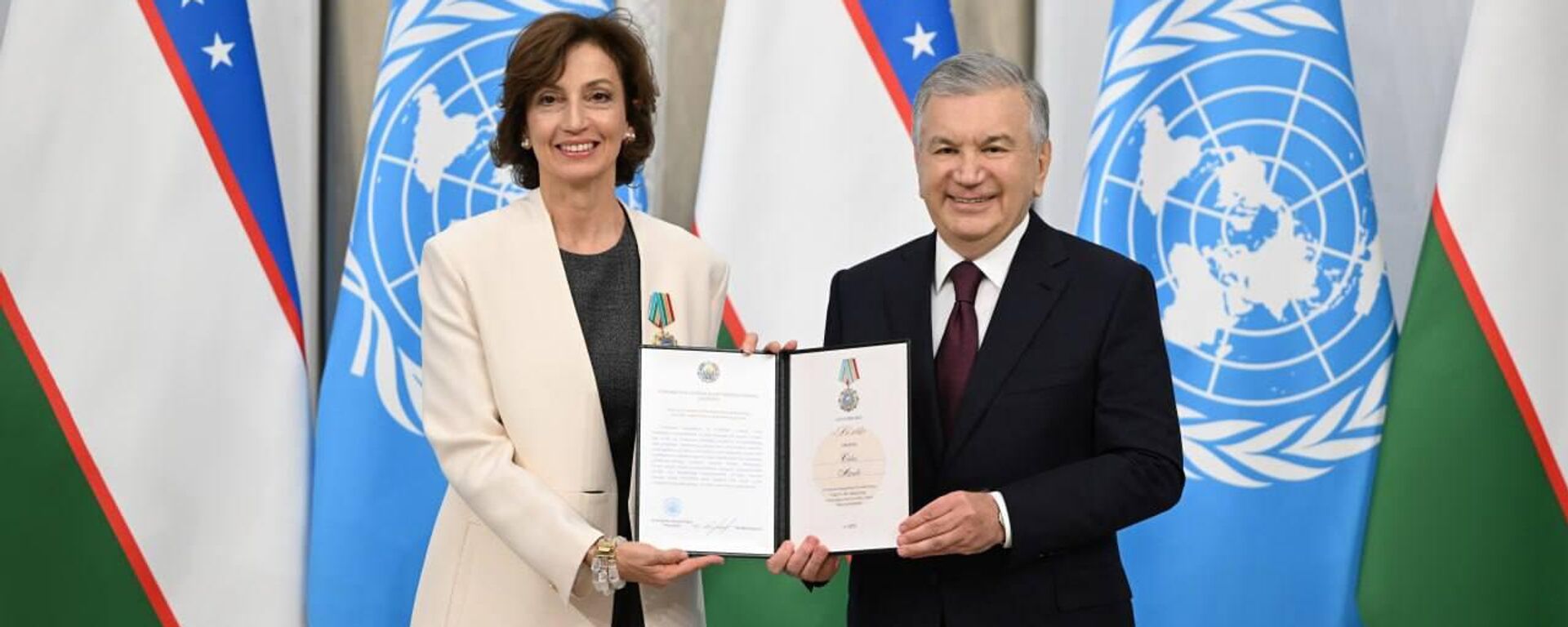 Shavkat Mirziyoyev prinyal generalnogo direktora YuNESKO Odri Azule. - Sputnik O‘zbekiston, 1920, 30.10.2025