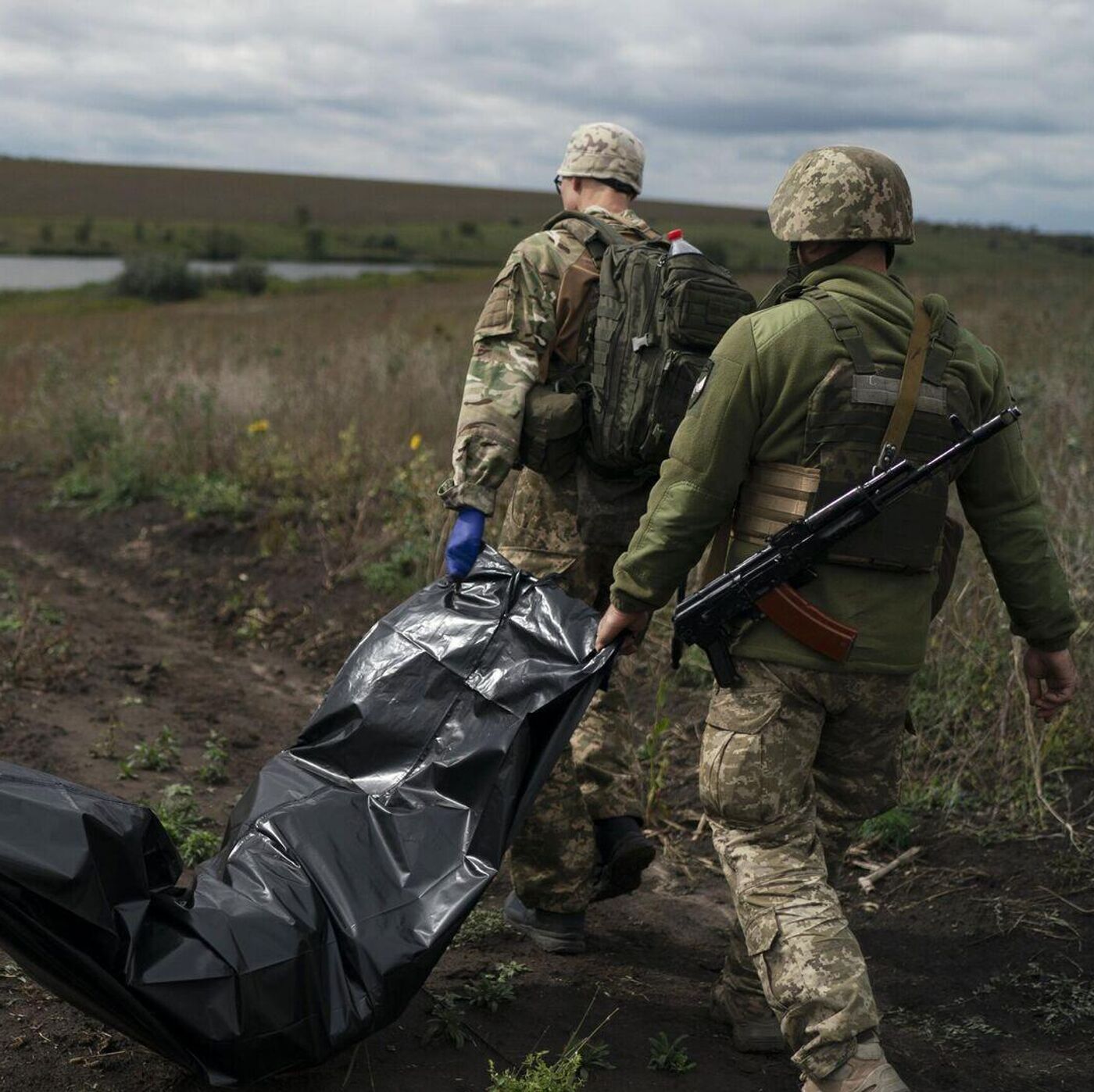 Rus jinsiy aloqa haqida badiiy filmlar Ajoyib figurali porno bilan gozal qiz