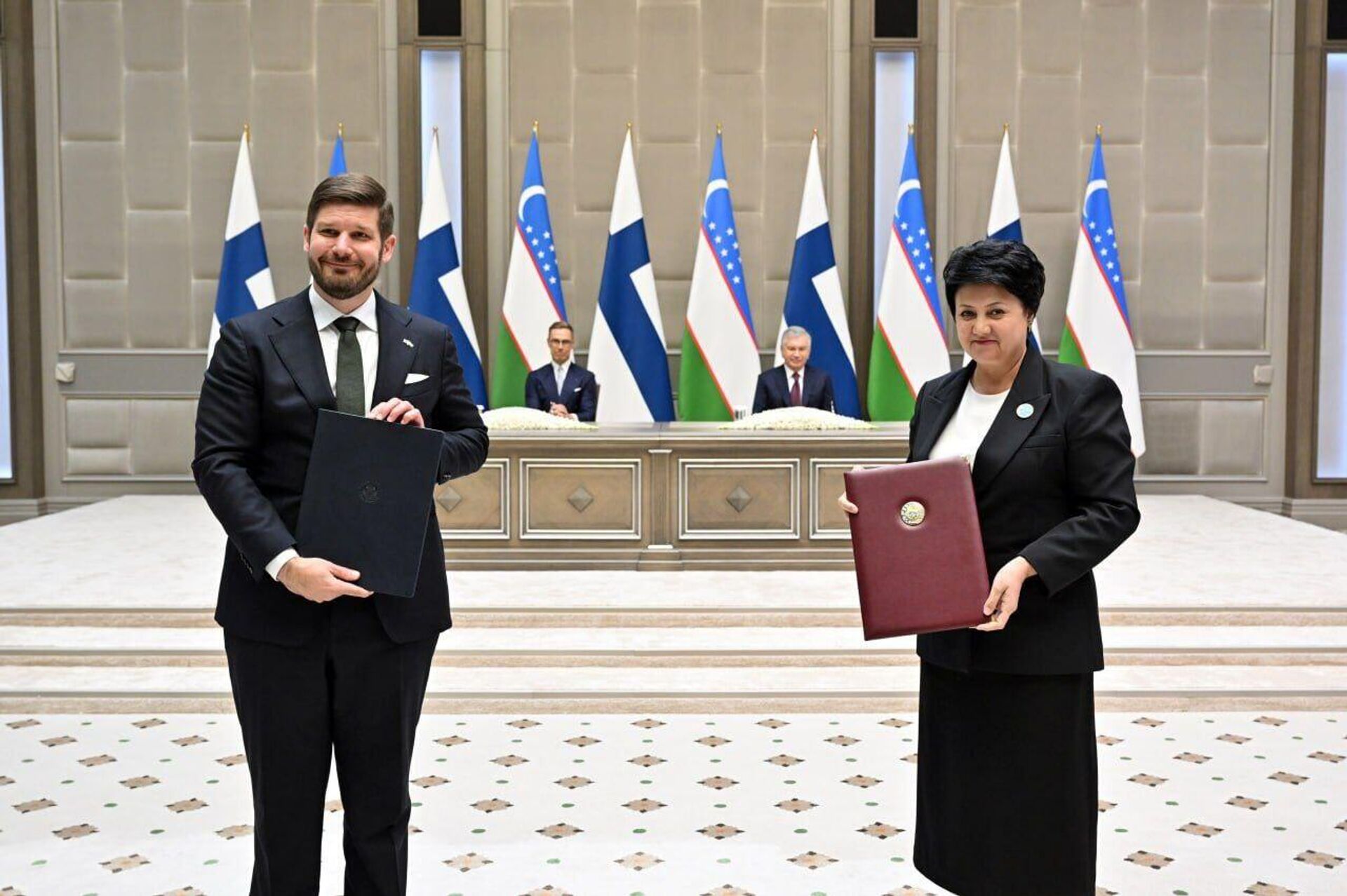 Президенты Узбекистана и Финляндии подписали Совместное заявление. Президенты Узбекистана и Финляндии подписали Совместное заявление. - Sputnik Узбекистан, 1920, 01.11.2025