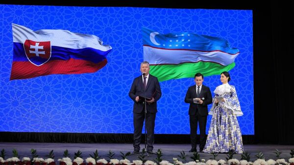 В Самарканде прошел совместный концерт артистов из Узбекистана и Словакии  - Sputnik Ўзбекистон