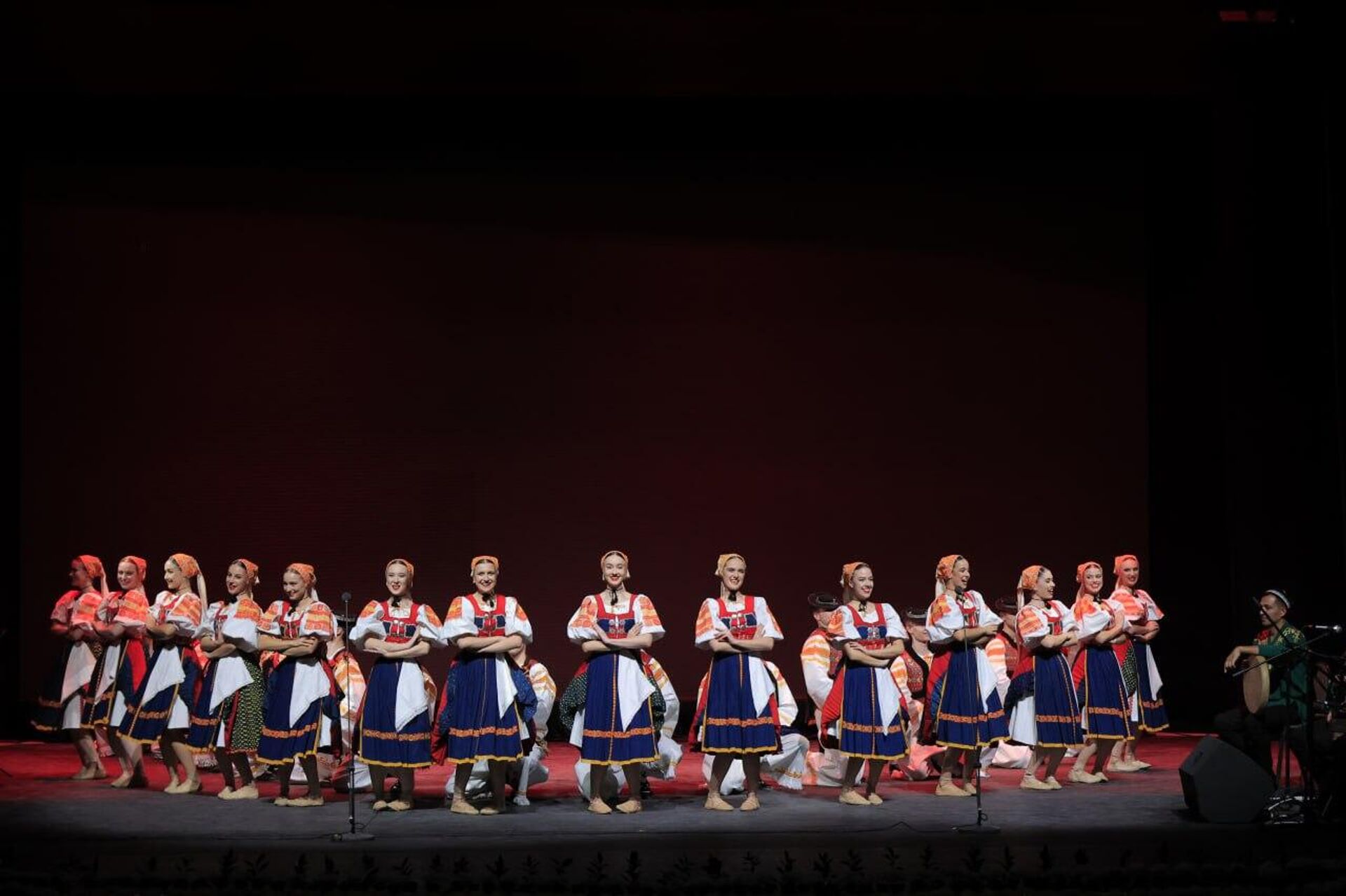 В Самарканде прошел совместный концерт артистов из Узбекистана и Словакии В Самарканде прошел совместный концерт артистов из Узбекистана и Словакии - Sputnik Ўзбекистон, 1920, 01.11.2025