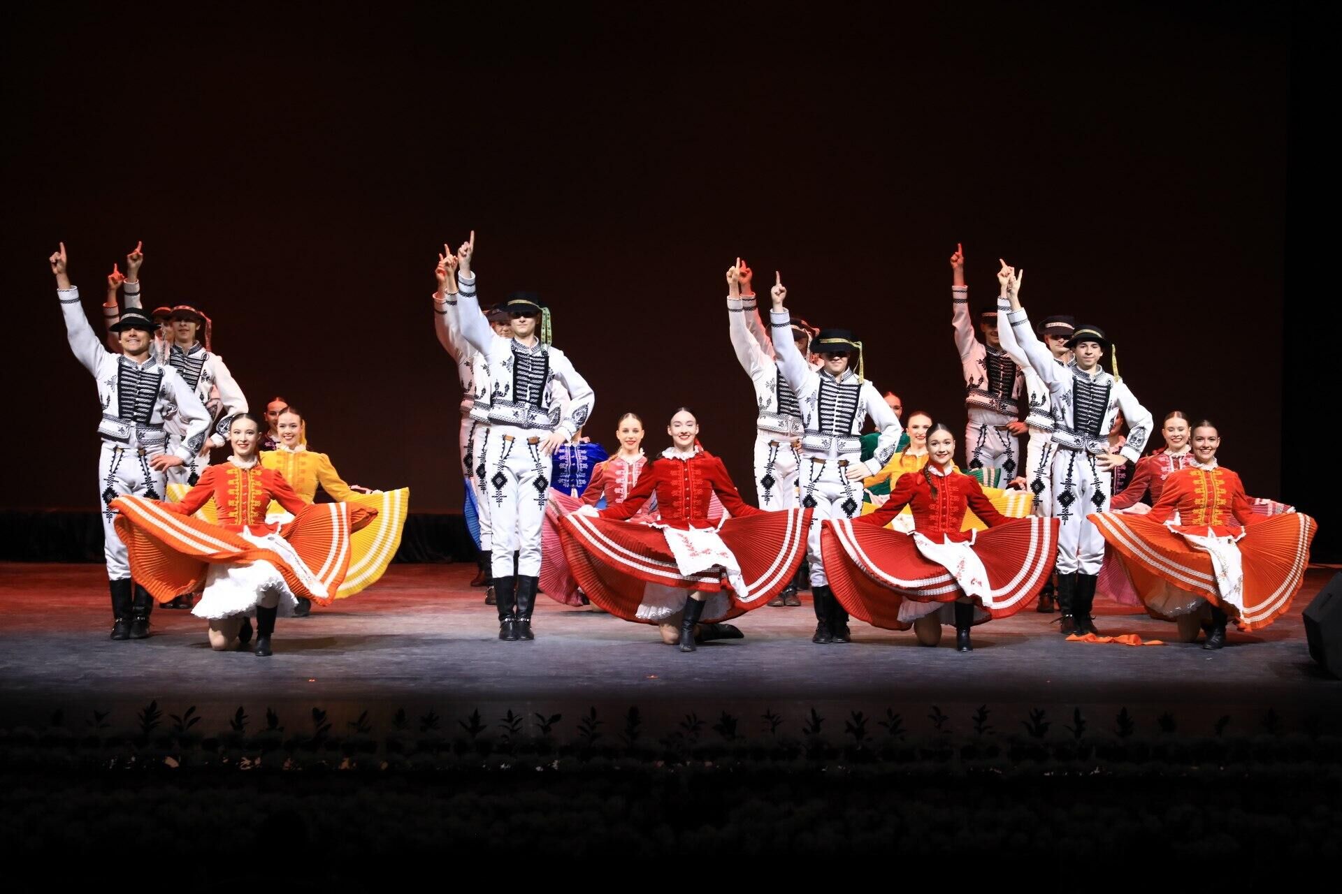 В Самарканде прошел совместный концерт артистов из Узбекистана и Словакии В Самарканде прошел совместный концерт артистов из Узбекистана и Словакии - Sputnik Ўзбекистон, 1920, 01.11.2025