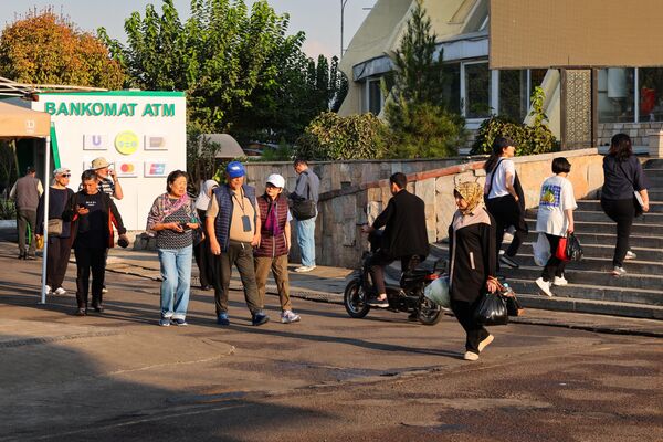 Базар “Чорсу” в Ташкенте — одно из самых оживленных мест города - Sputnik Узбекистан