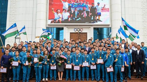 🟠В Ташкенте наградили медалистов Азиатских юношеских игр - Sputnik Узбекистан