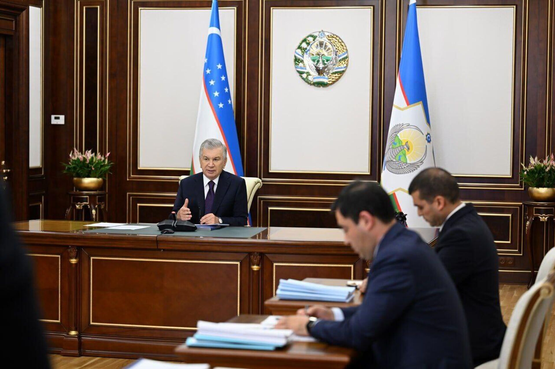 Шавкат Мирзиёев ознакомился с ходом реформ и реализации новых проектов в сфере фармацевтики. - Sputnik Узбекистан, 1920, 04.11.2025