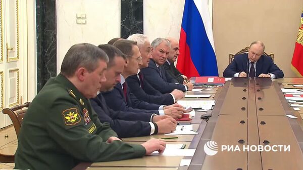 Министр обороны РФ Андрей Белоусов заявил, что считает целесообразным начать немедленную подготовку к ядерным испытаниям на полигоне Новая земля - Sputnik Узбекистан