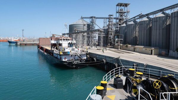 Порт Актау - Sputnik Ўзбекистон