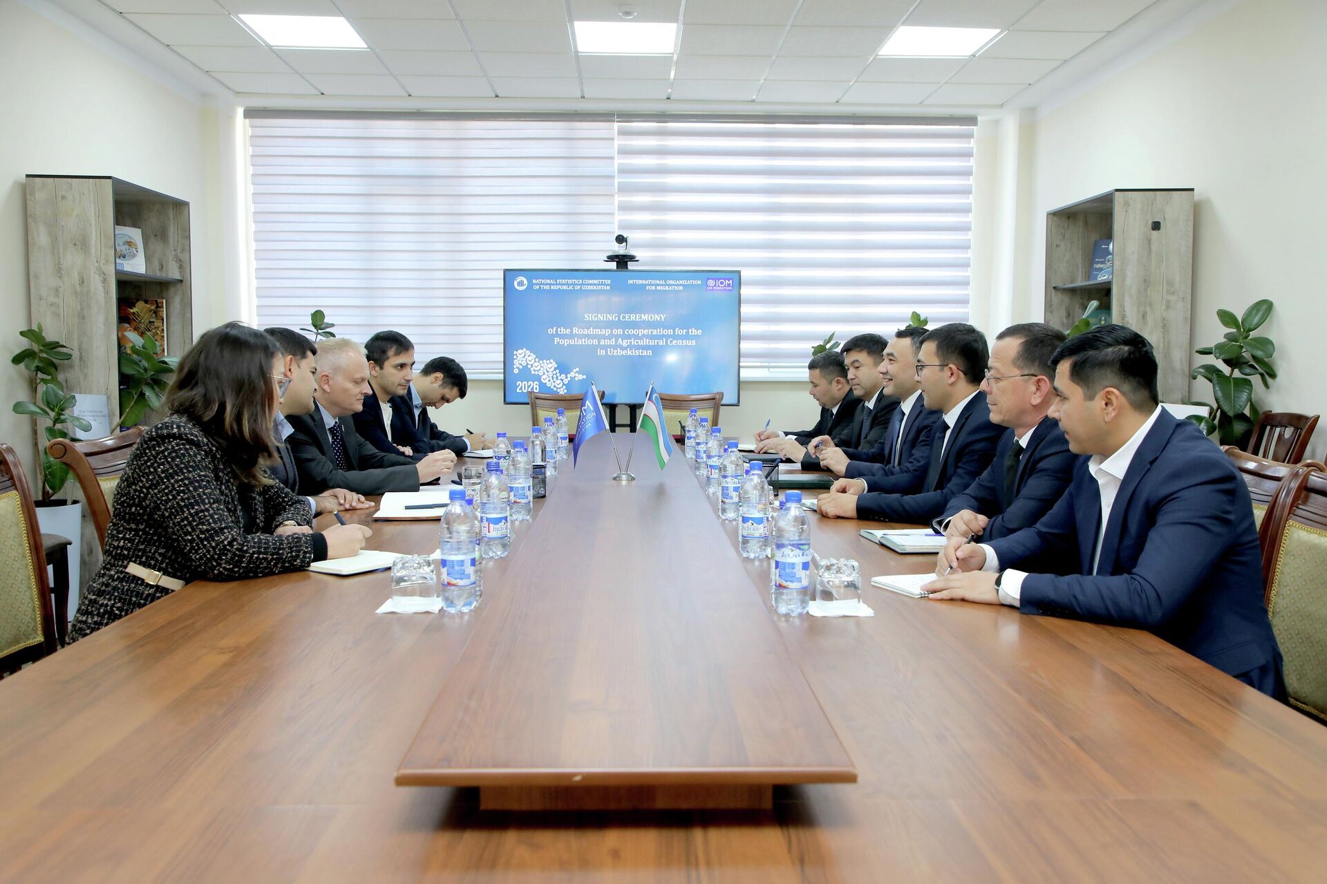 В Национальном комитете Узбекистан по статистике состоялась встреча с представительством Международной организации по миграции в Узбекистане. - Sputnik Узбекистан, 1920, 07.11.2025