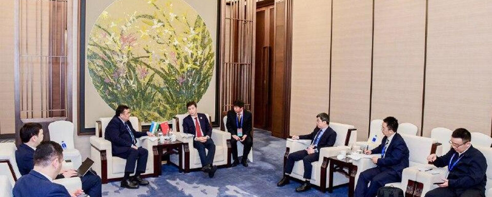 Министерство промышленности и информатизации Китая готово подписать меморандум о сотрудничестве с Узбекистаном - Sputnik Узбекистан, 1920, 09.11.2025