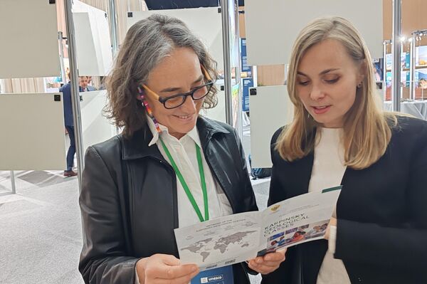 Российский научный центр представил в Самарканде выставку Глобальные геопарки ЮНЕСКО. - Sputnik Узбекистан