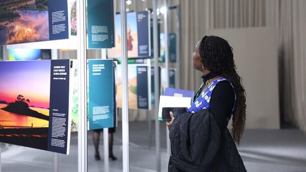 Российский научный центр представил в Самарканде выставку Глобальные геопарки ЮНЕСКО. - Sputnik Узбекистан