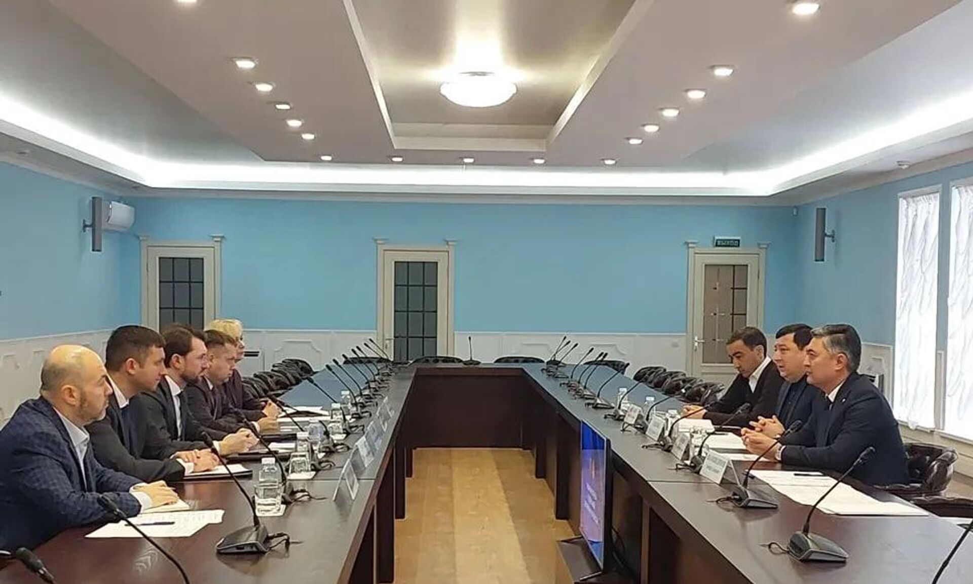 Дипломаты Узбекистана и администрация Тульской области обсудили расширение двустороннего миграционного сотрудничества. - Sputnik Узбекистан, 1920, 09.11.2025