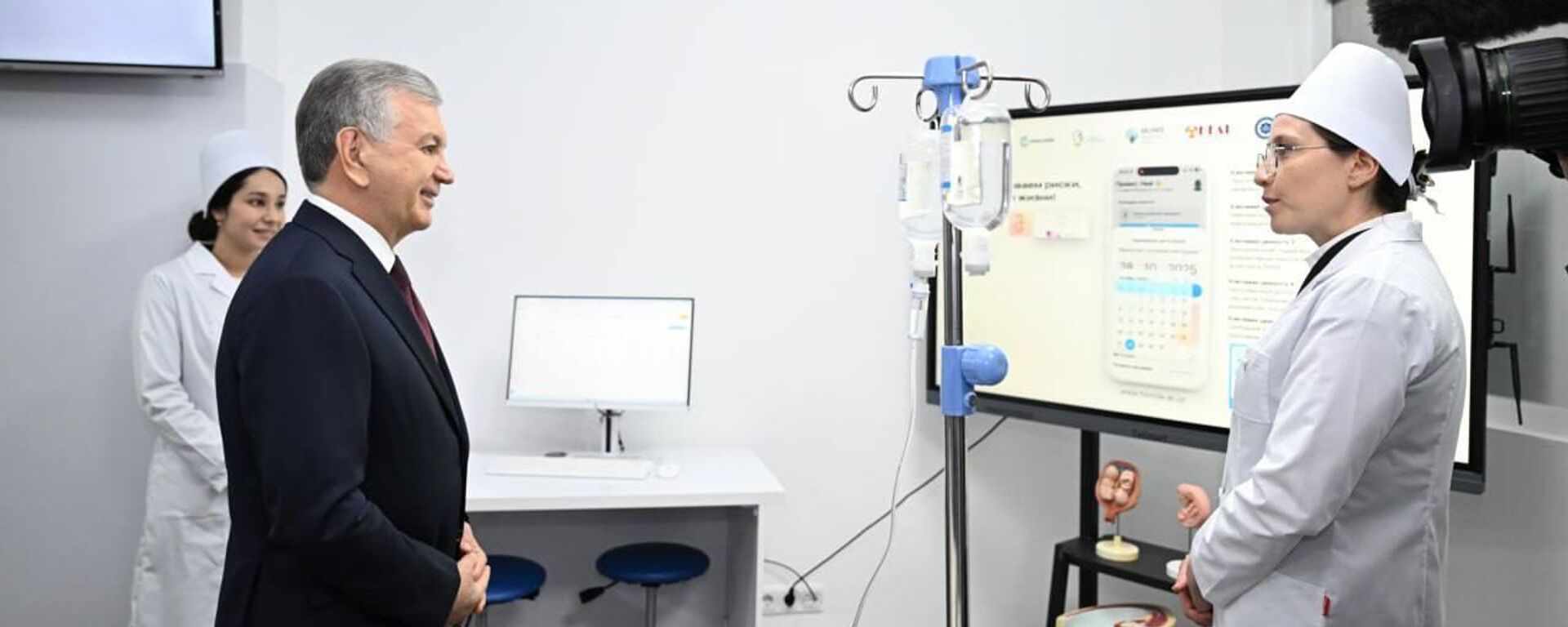 Prezident oznakomilsya s planami po sifrovizatsii meditsini - Sputnik O‘zbekiston, 1920, 10.11.2025