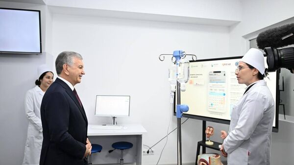 Президент ознакомился с планами по цифровизации медицины - Sputnik Ўзбекистон