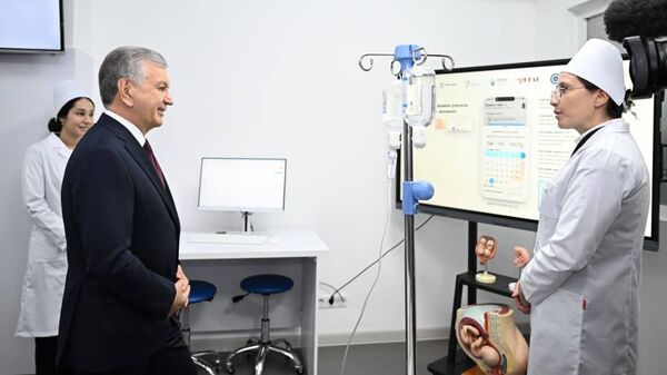 Президент ознакомился с планами по цифровизации медицины - Sputnik Ўзбекистон