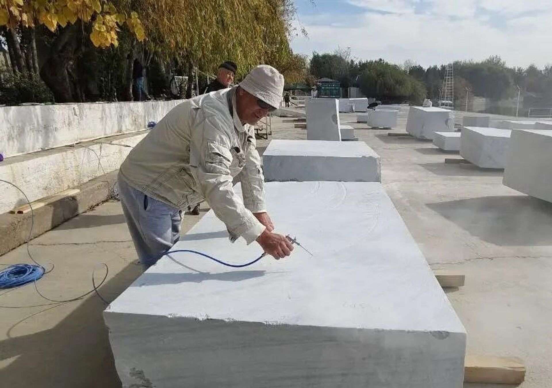 Стартовал IV Международный скульптурный симпозиум Самарканд – 2025
 - Sputnik Узбекистан, 1920, 11.11.2025