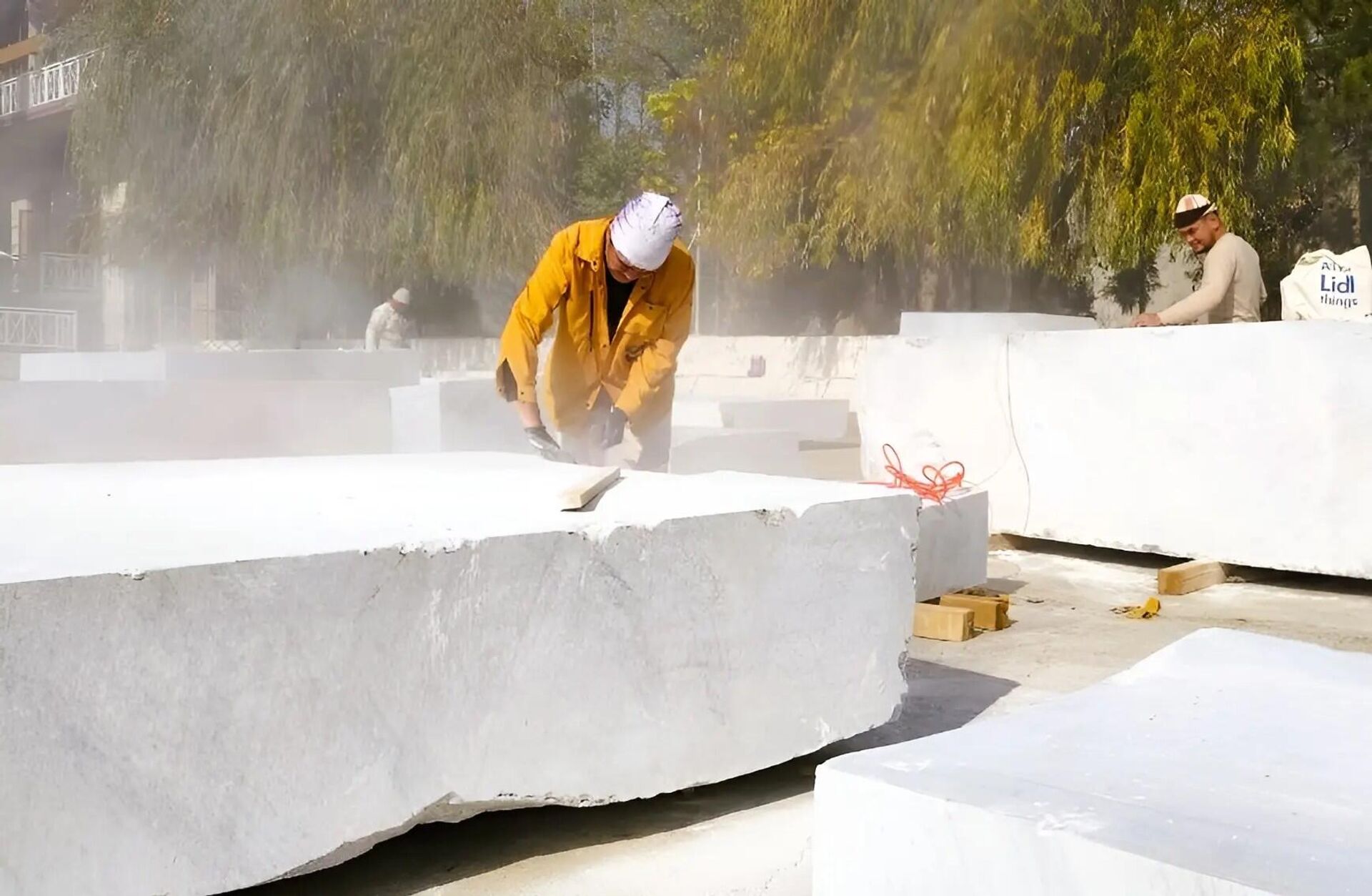 Стартовал IV Международный скульптурный симпозиум Самарканд – 2025
 - Sputnik Узбекистан, 1920, 11.11.2025