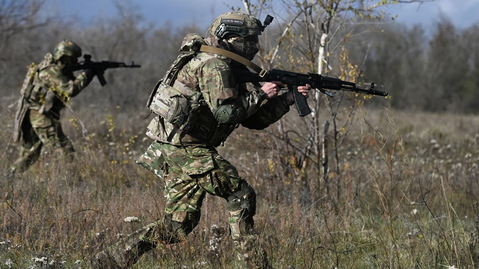Боевое слаживание военных разведчиков группировки войск Запад в зоне СВО - Sputnik Узбекистан, 1920, 14.11.2025