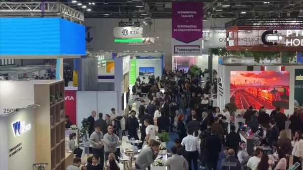 Российские компании участвуют в 21-й Международной выставке Транспорт и логистика - TransLogistica Uzbekistan 2025 - Sputnik Узбекистан