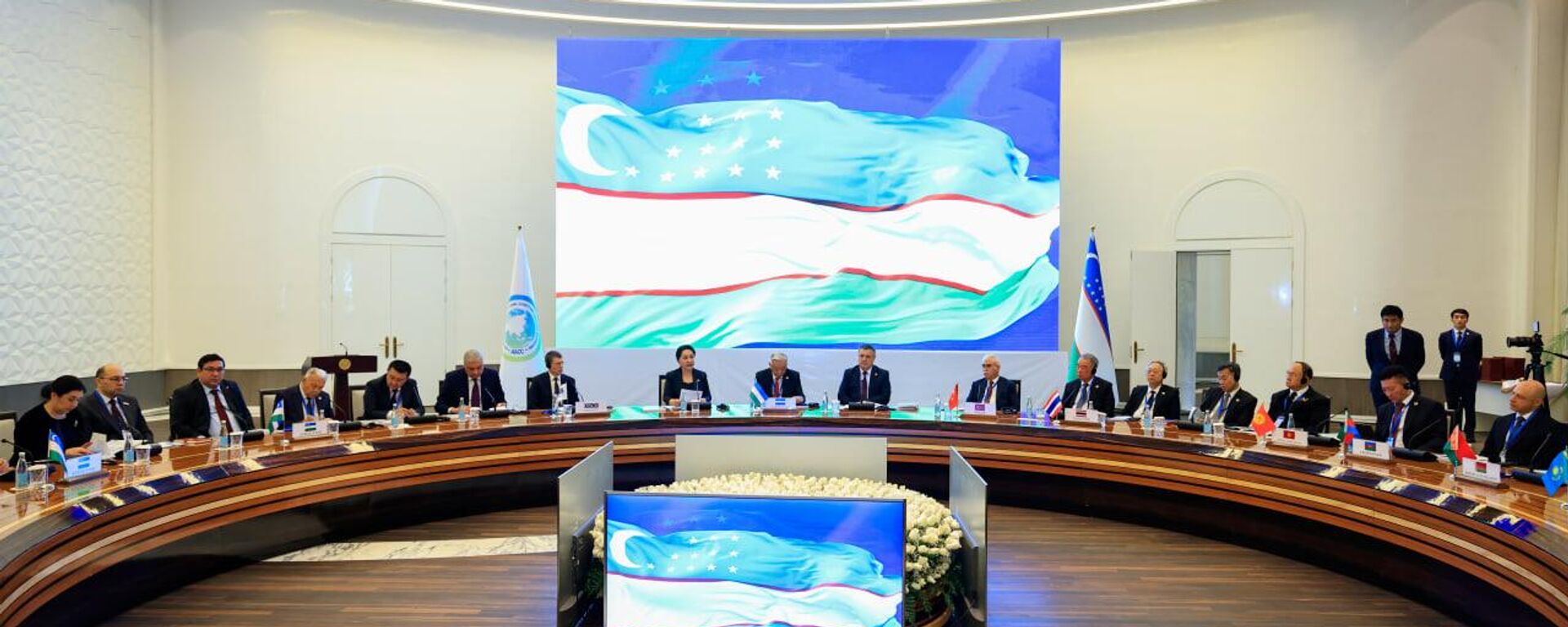 Состоялась международная конференция, посвященная 30-летию Конституционного суда
 - Sputnik Узбекистан, 1920, 12.11.2025