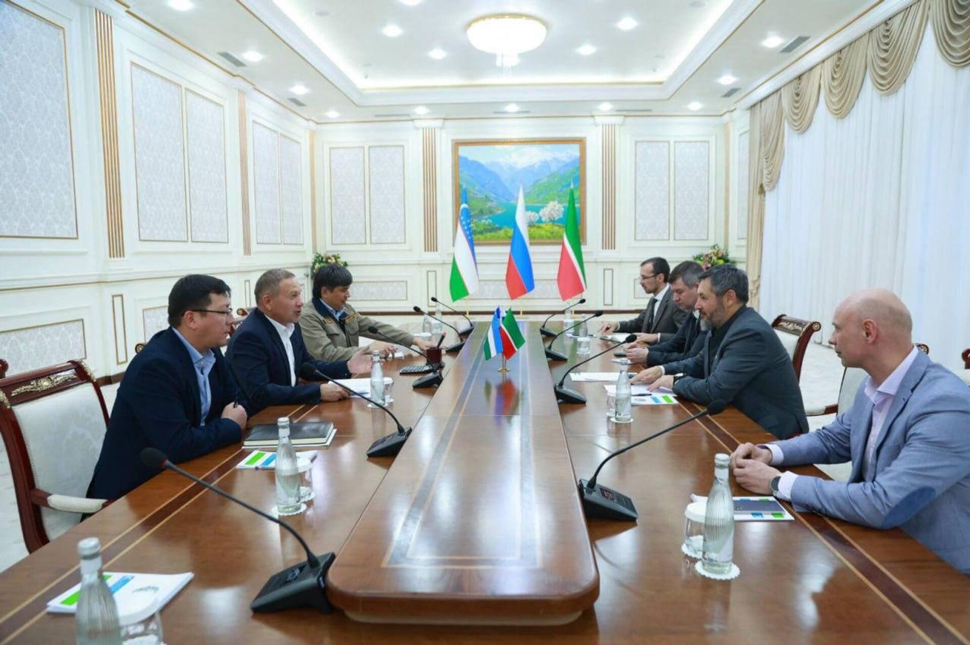 Делегация Татарстана посетила промышленные парки в Узбекистане. Делегация Татарстана посетила промышленные парки в Узбекистане. - Sputnik Узбекистан, 1920, 12.11.2025