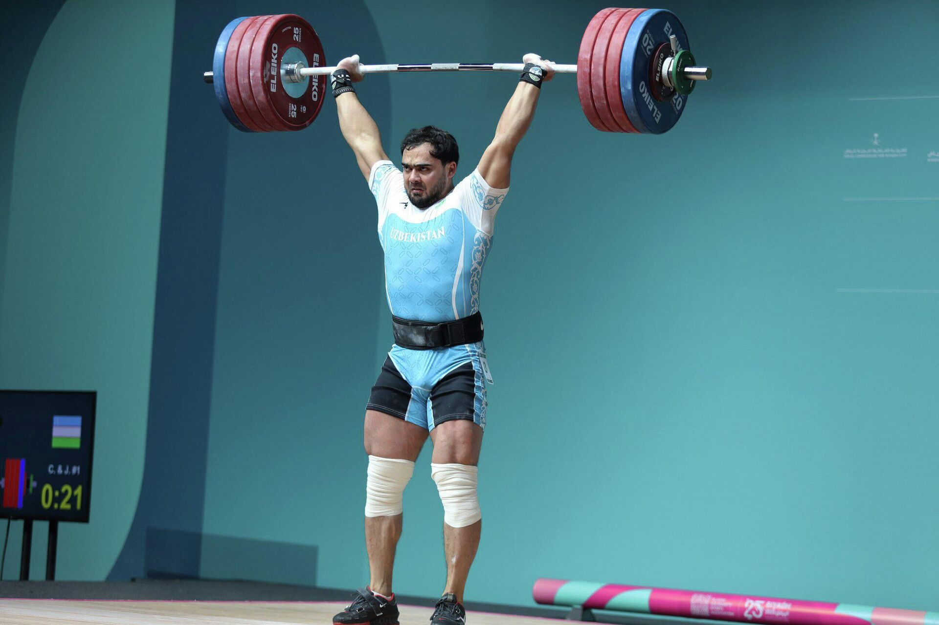 Эр-Рияд-2025: Акбар Джураев 2 золотые медали - Sputnik Узбекистан, 1920, 12.11.2025