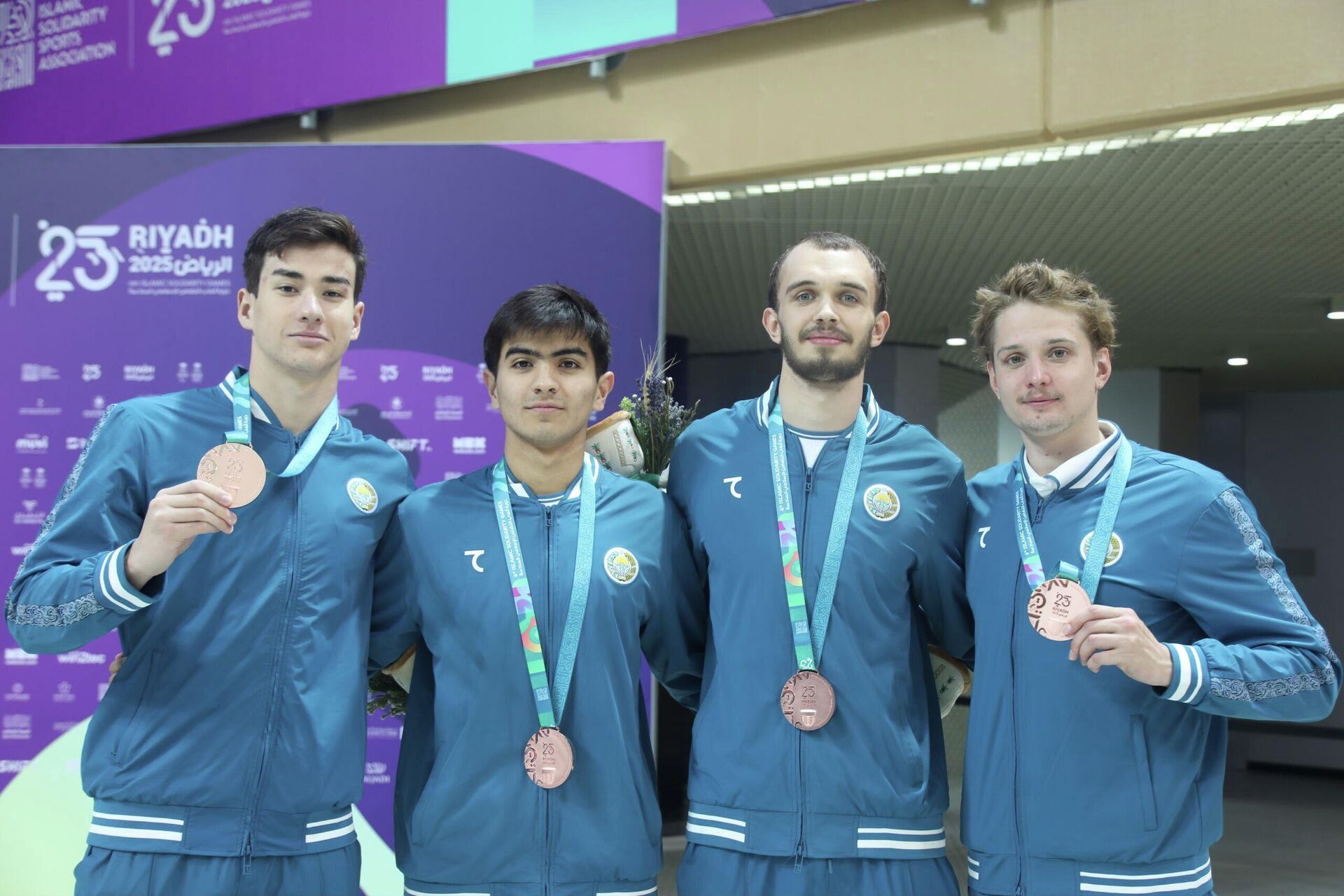 В Эр-Рияде сборная Узбекистана завоевала 5 золотых и 5 бронзовых медалей.
В Эр-Рияде сборная Узбекистана завоевала 5 золотых и 5 бронзовых медалей.
- Sputnik Узбекистан, 1920, 13.11.2025