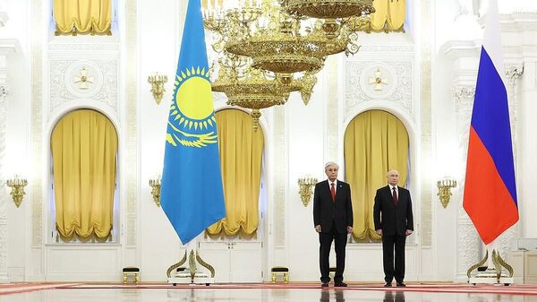 Россия и Казахстан подписали декларацию о стратегическом партнерстве и союзничестве - Sputnik Ўзбекистон
