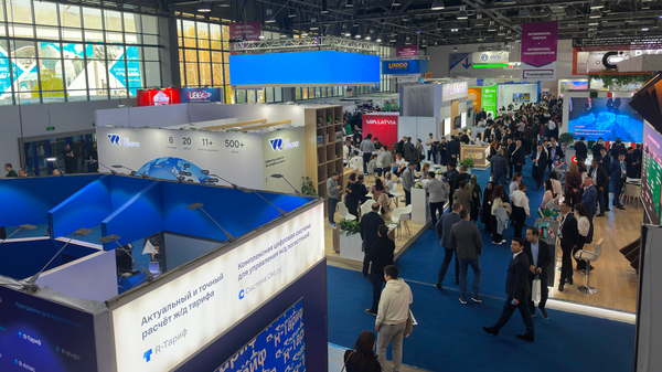 В Ташкенте прошла международная выставка транспорта и логистики  - Sputnik Узбекистан