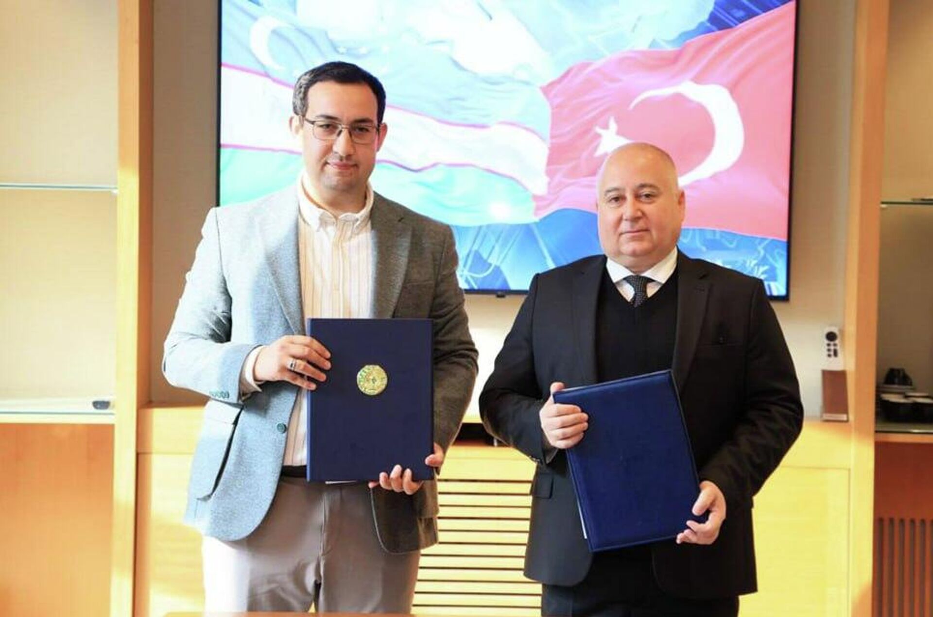 Визит делегации Ферганской области в Турцию Визит делегации Ферганской области в Турцию - Sputnik Узбекистан, 1920, 14.11.2025