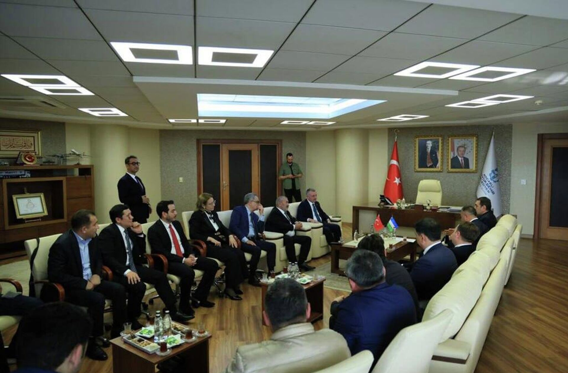 Визит делегации Ферганской области в Турцию Визит делегации Ферганской области в Турцию - Sputnik Узбекистан, 1920, 14.11.2025