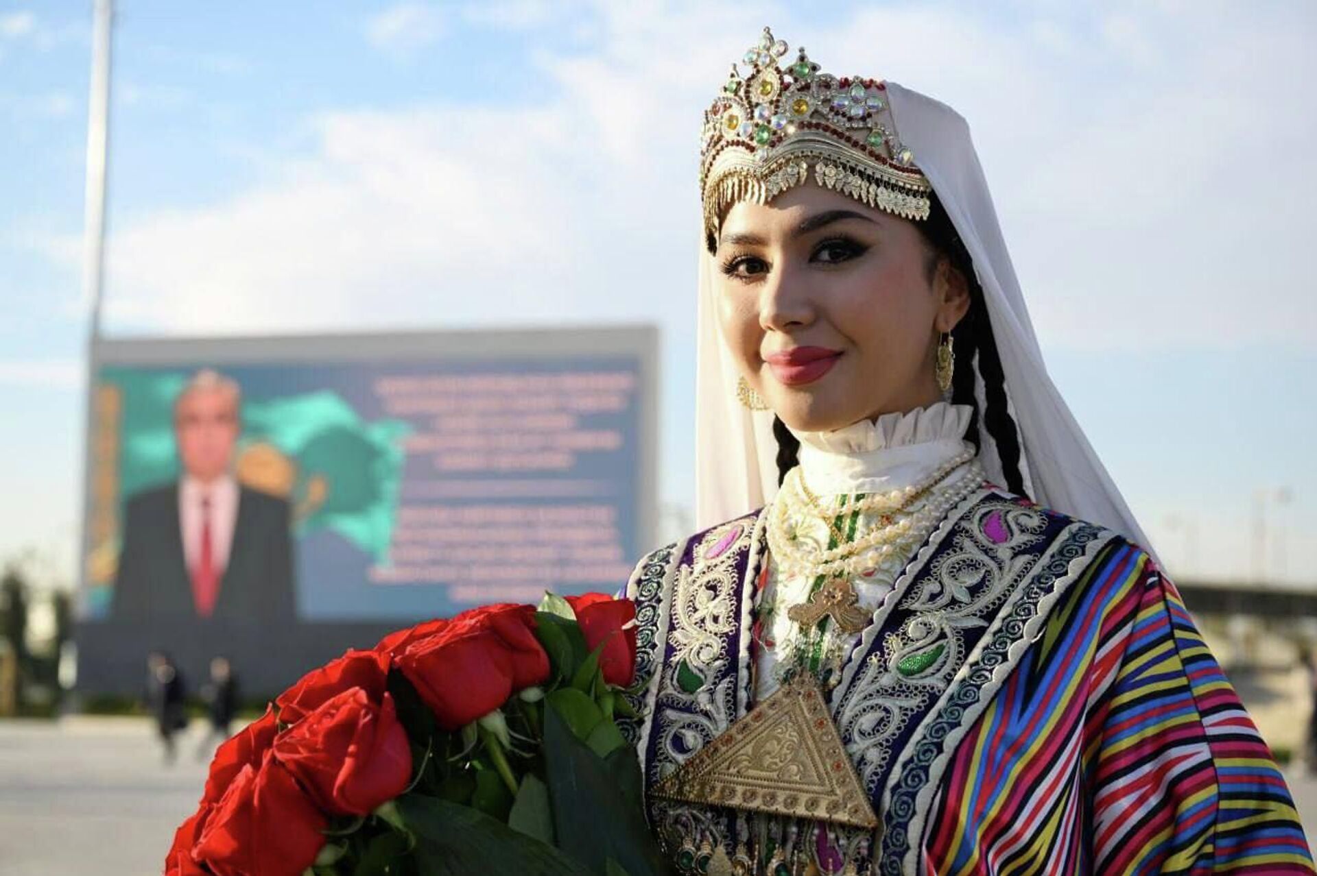 Президент Республики Казахстан Касым-Жомарт Токаев прибыл в нашу страну с государственным визитом - Sputnik Узбекистан, 1920, 14.11.2025