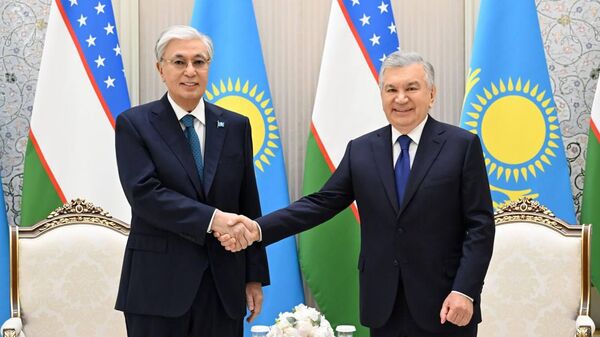 Beseda Prezidenta Respubliki Uzbekistan Shavkata Mirziyoyeva i Prezidenta Respubliki Kazaxstan Kasim-Jomarta Tokayeva - Sputnik O‘zbekiston